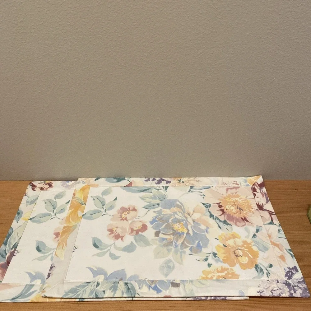 Waterford Rectangular‎ Placemats Floral Set Of Two Pastels Blue Green Yellow